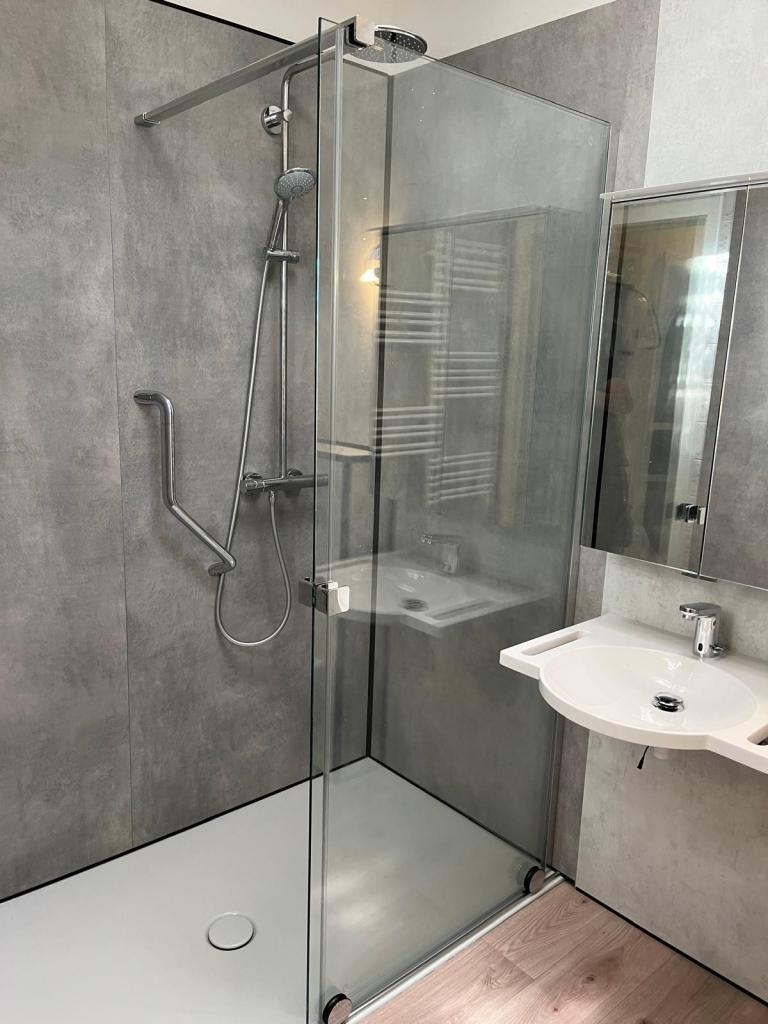 Sanirens Sanitair Douche